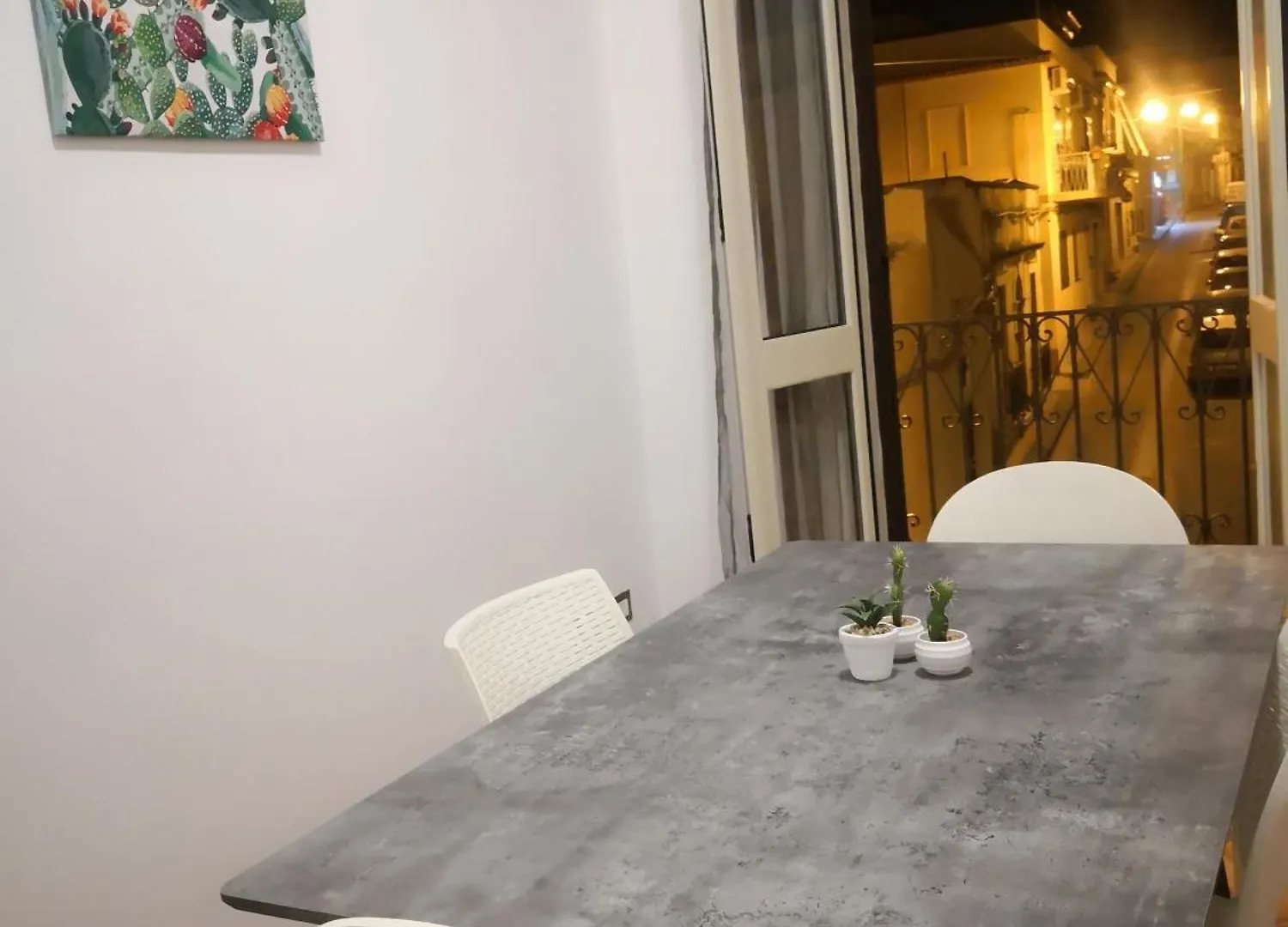 Ficus House Apartment Noto 0*,  Italy
