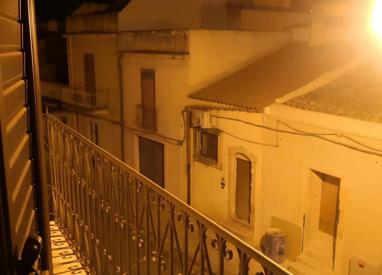 Ficus House Apartment Noto Italy